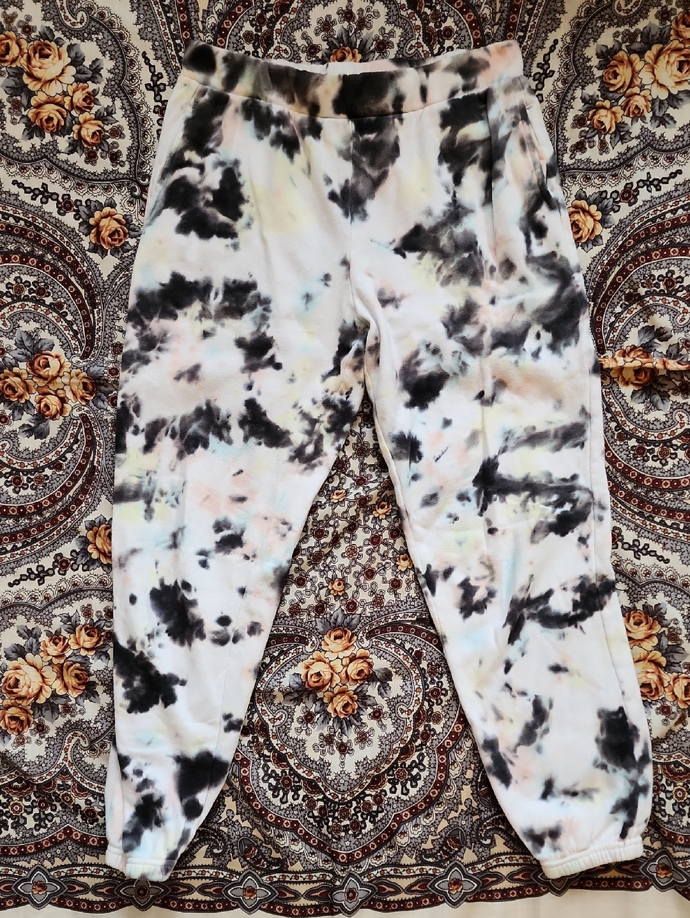 Tie-Dye Jogger Sweatpants — Pastel/Black — Women's Size M